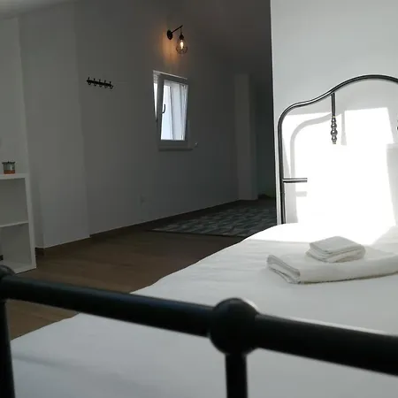 Olive Tree House * Ferrel (Leiria)